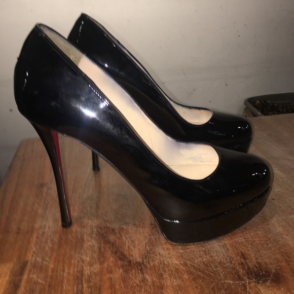 Christian Louboutin - Picture 5 of 6